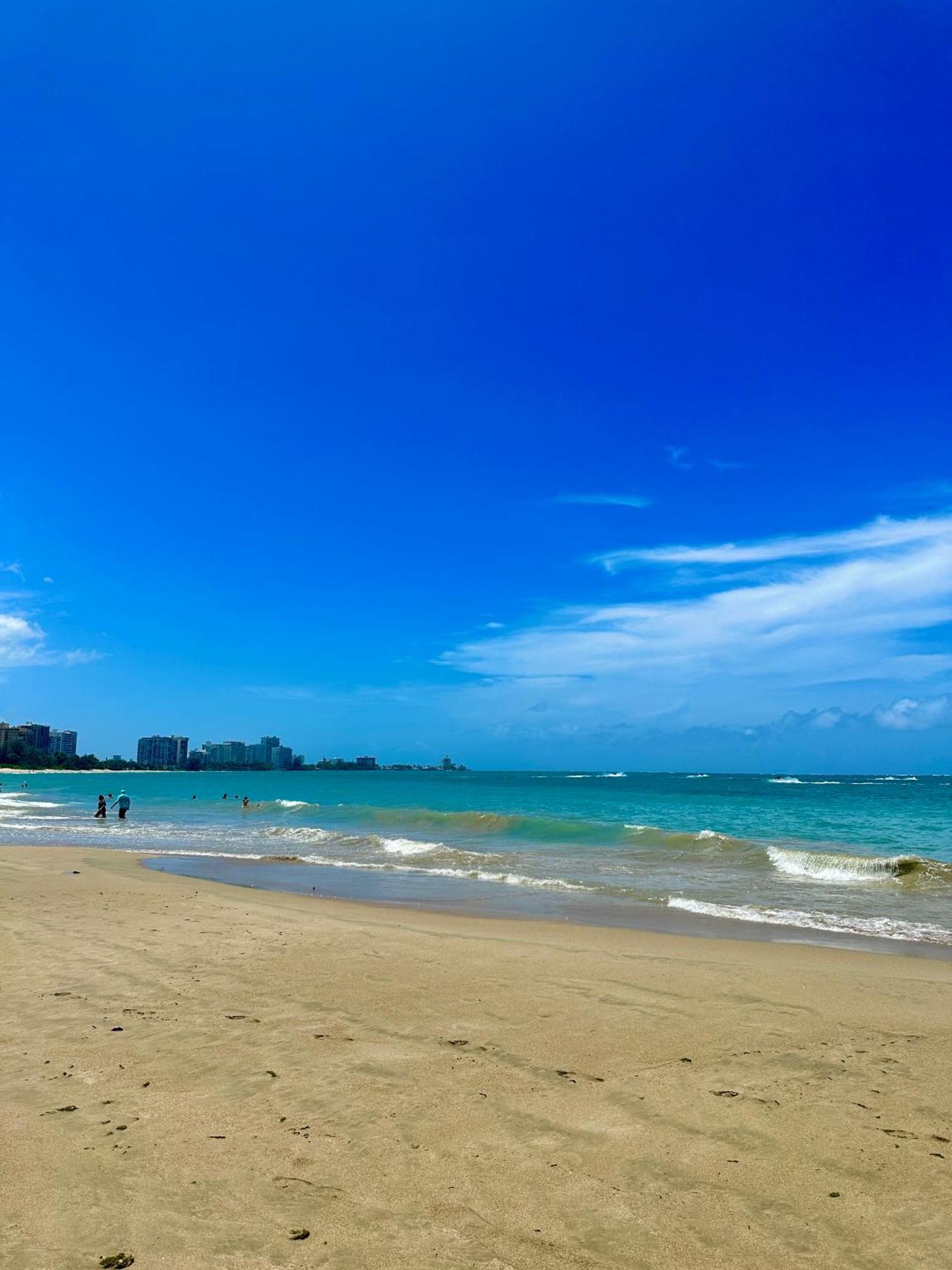 סן חואן Isla Verde Modern Apartment With Pool מראה חיצוני תמונה