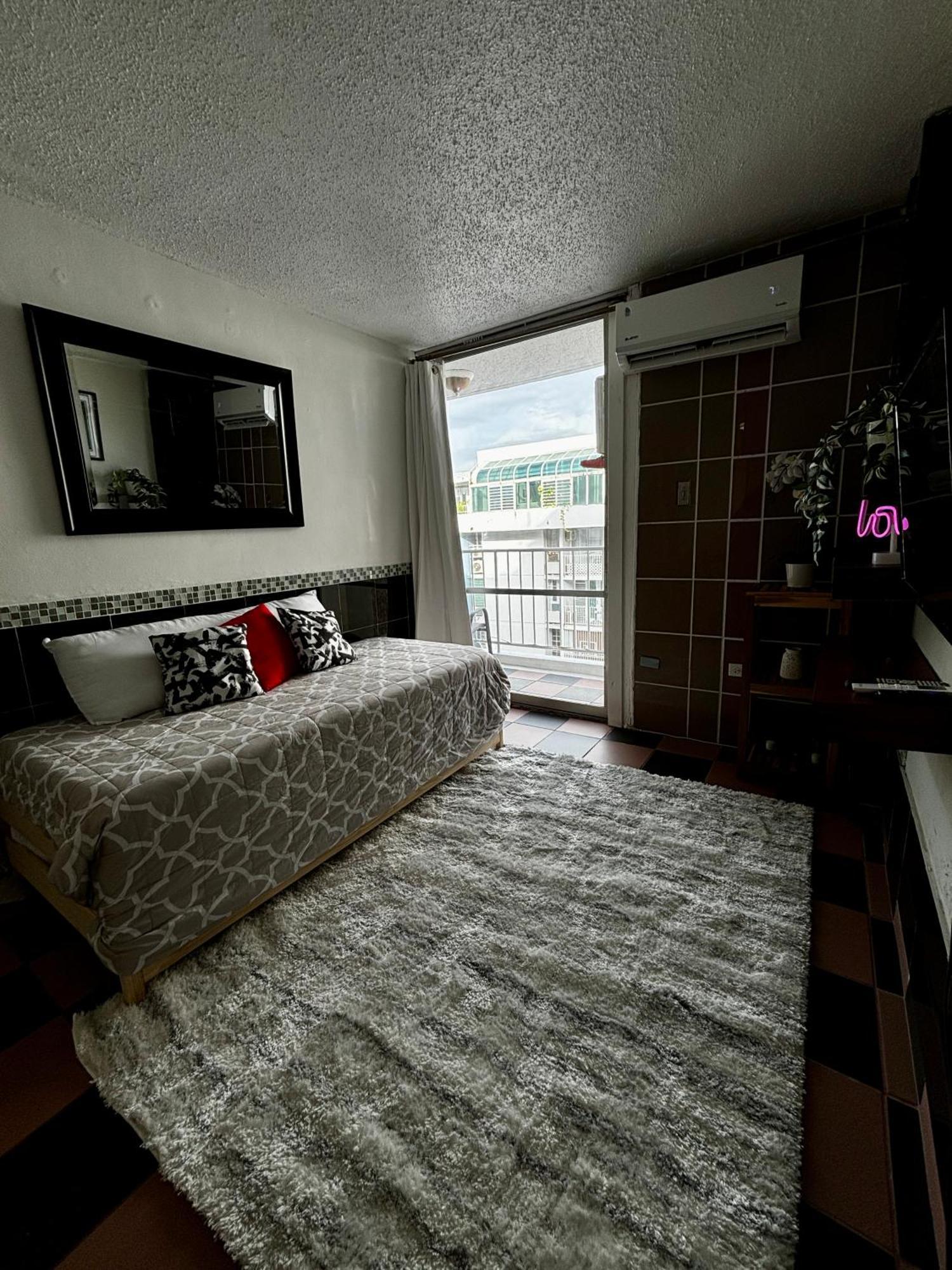 סן חואן Isla Verde Modern Apartment With Pool מראה חיצוני תמונה