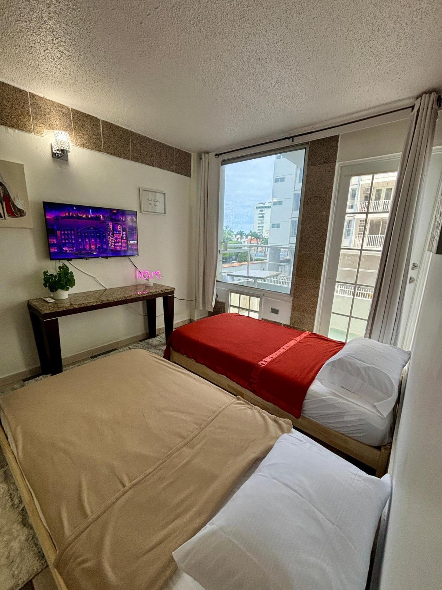 סן חואן Isla Verde Modern Apartment With Pool מראה חיצוני תמונה