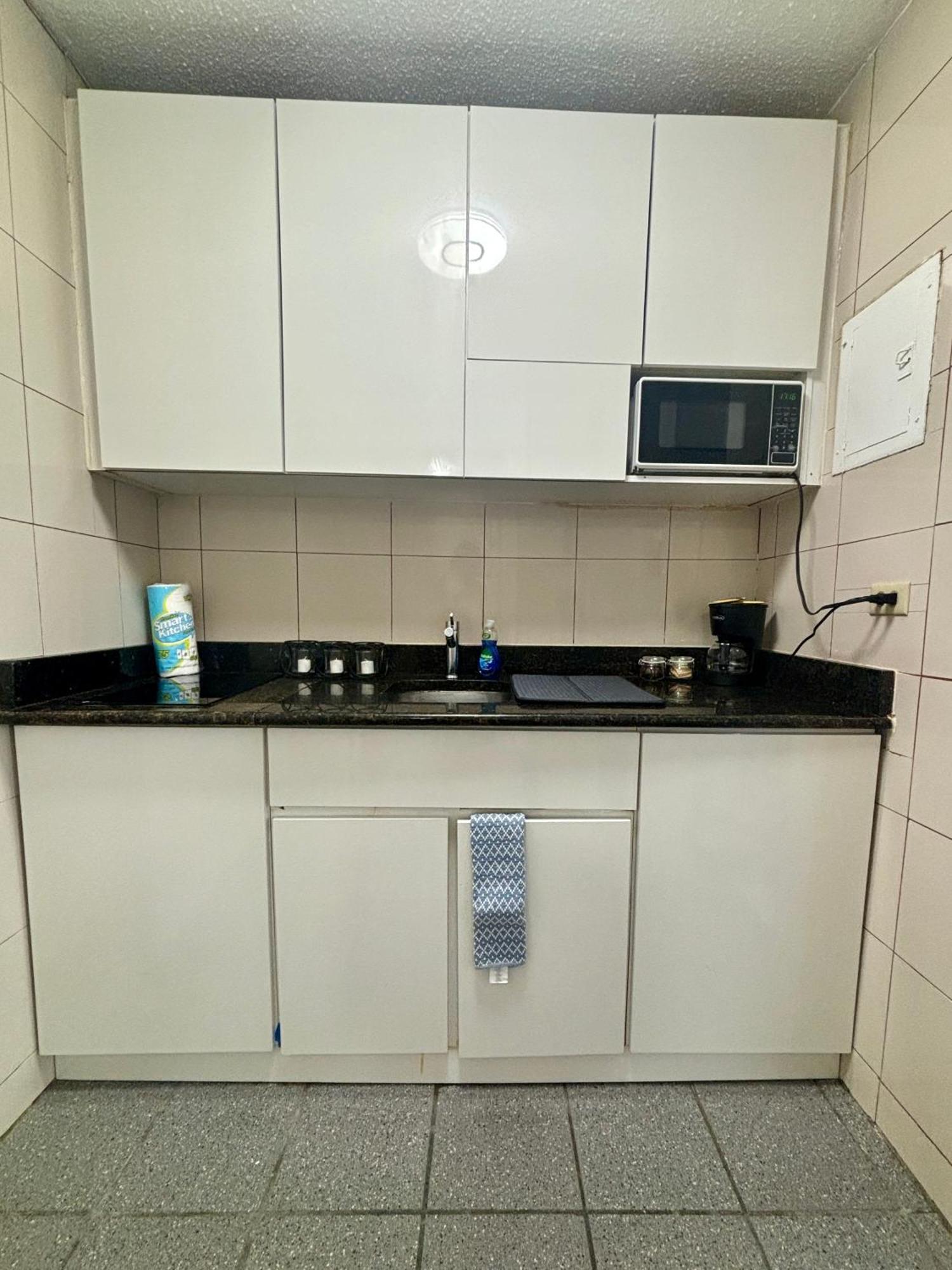 סן חואן Isla Verde Modern Apartment With Pool מראה חיצוני תמונה